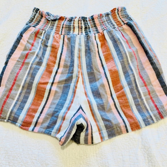 Linen Striped Shorts - Picture 5 of 6